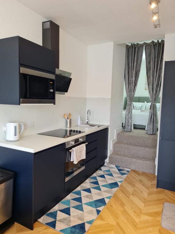 Апартаменты Penlea 1-Bed Flat With Harbour View In Tarbert Тарберт Экстерьер фото